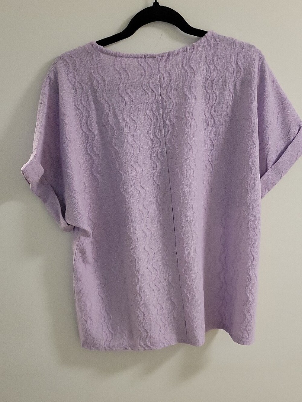 ANDREE BY UNIT Lilac Wave-Texture Short Sleeve Top Size Small - Picture 6 of 6